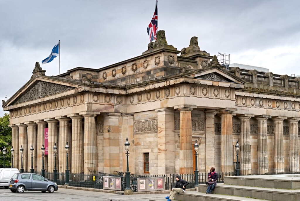 スコットランド国立美術館の外観