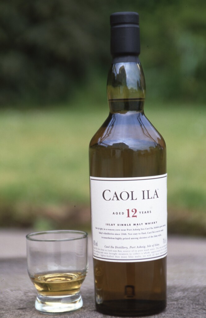 カリラ12年のボトル