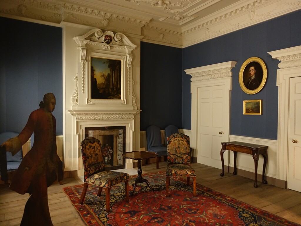 博物館内に再現された1730年ころの
家のパーラー