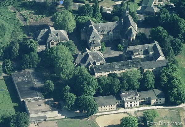 高島が通っていたドイツのブリティッシュスクール「Kent School」の上空からの写真