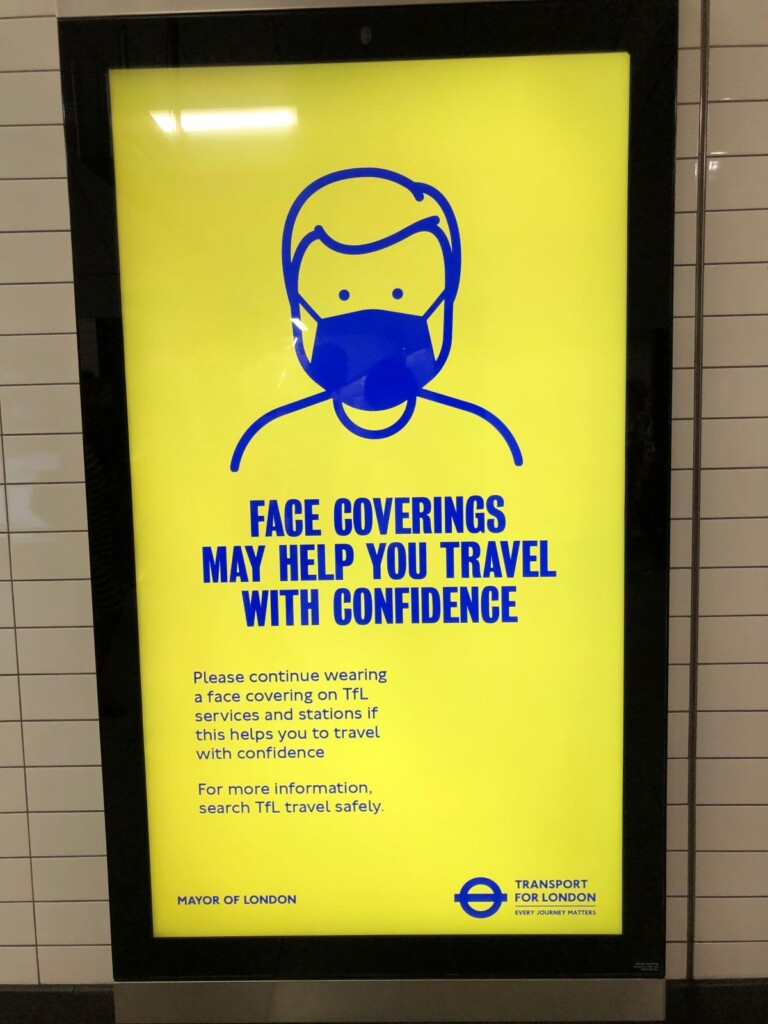 マスク着用を促デジタルすポスターの広告